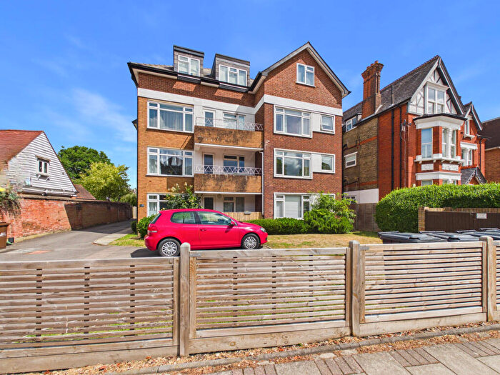 1 Bedroom Flat For Sale In Howard Court, Bromley Road, Beckenham, BR3