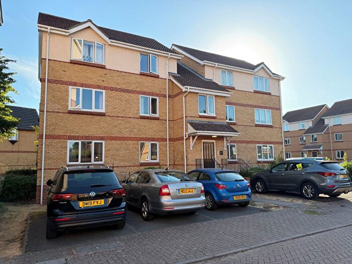 2 Bedroom Flat For Sale In Mead Court, Egham, TW20