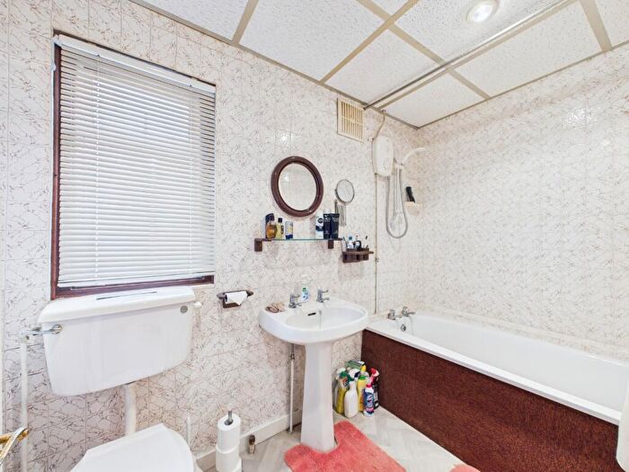 4 Bedroom End Of Terrace House For Sale In London Road, Bromley, Kent, BR1
