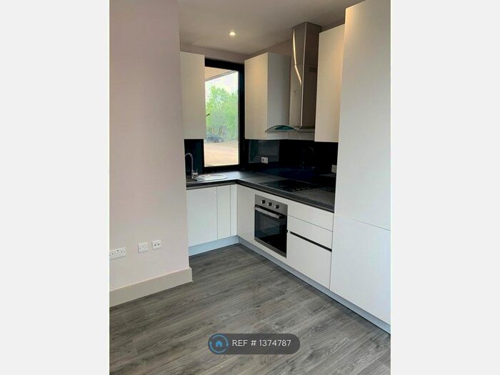 1 Bedroom Flat To Rent In Cube House, Stoke Mandeville, Aylesbury, HP22