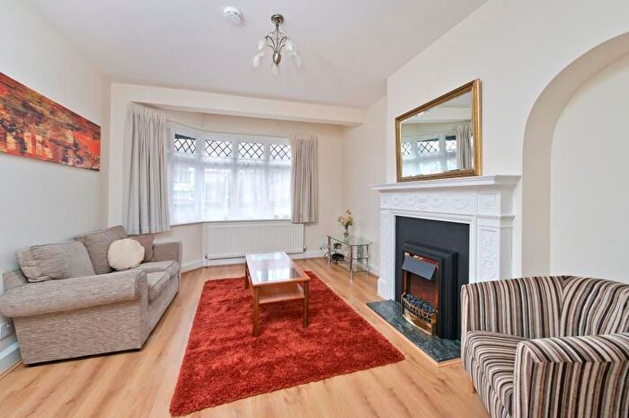 3 Bedroom Semi-Detached House To Rent In Monks Drive, West Acton, London, W3