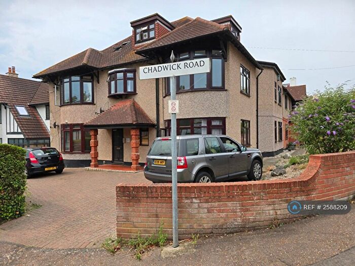 2 Bedroom Flat To Rent In St. Saviours Court, Westcliff-On-Sea, SS0