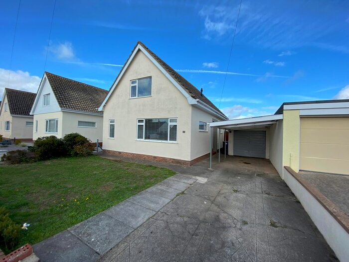 Houses for sale & to rent in TQ3 1AE, Dolphin Crescent, Preston Paignton