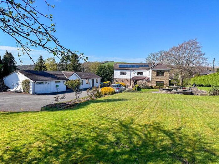 5 Bedroom Detached House For Sale In Long Lane, Charlesworth, Glossop, SK13