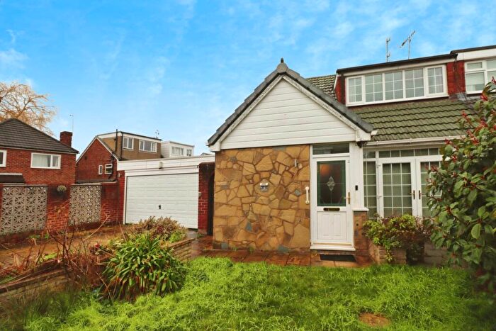 4 Bedroom Semi-Detached House For Sale In Ledbury Close, Prenton, CH43