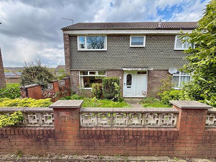 3 Bedroom End Of Terrace House For Sale In Beckhill Chase, Meanwood, Leeds, West Yorkshire., LS7