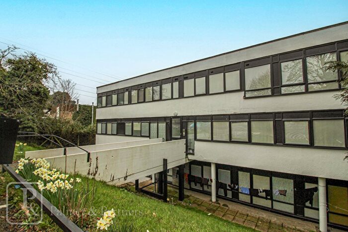 Studio To Rent In Whitehall Road, Colchester, Essex, CO2