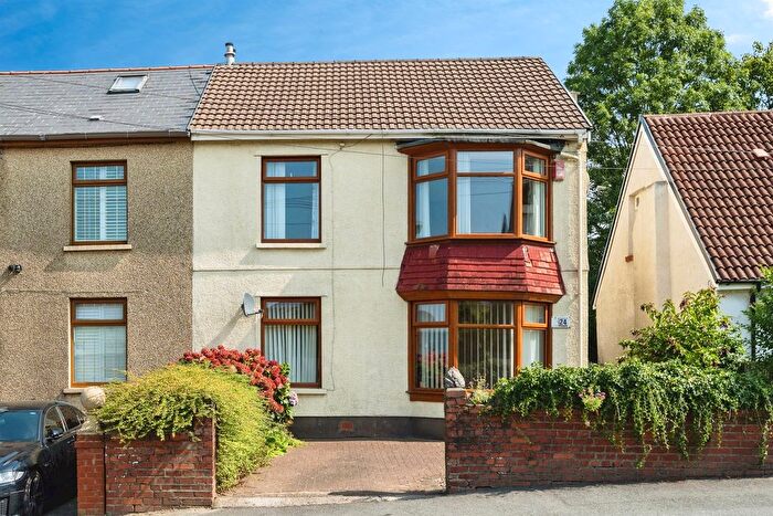 3 Bedroom Semi-Detached House For Sale In Cimla Road, Neath, SA11