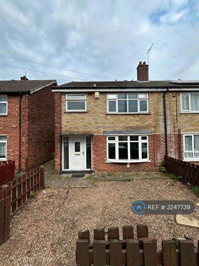 3 Bedroom Semi-Detached House To Rent In Marlowe Road, Scunthorpe, DN17
