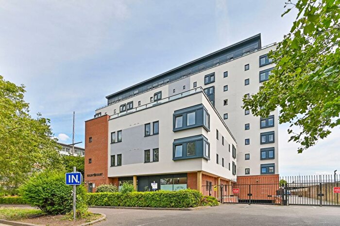 1 Bedroom Flat To Rent In London Road, Norbury, London, SW16