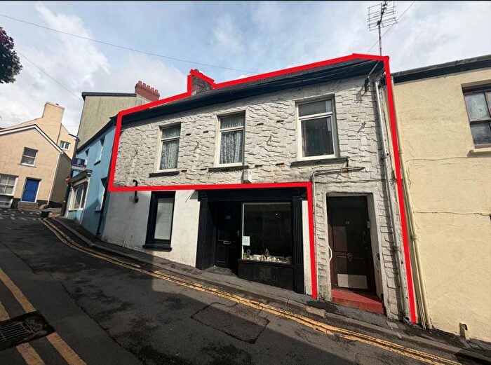 4 Bedroom Flat For Sale In Bridge Street, Carmarthen, SA31