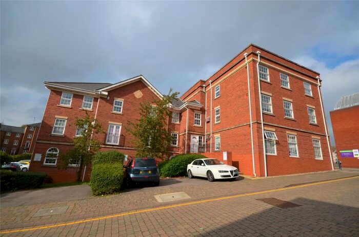 2 Bedroom Flat To Rent In Scholars Court, Northampton, NN1