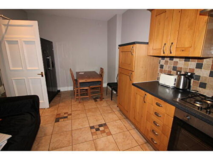 4 Bedroom Flat To Rent In Warrender Park Road, Edinburgh, EH9