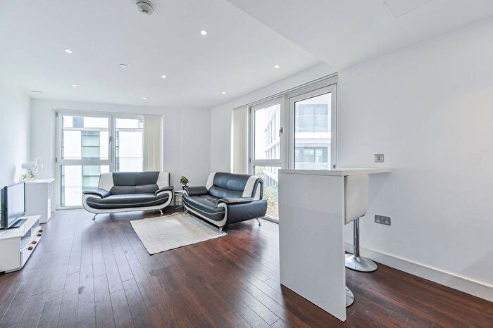 1 Bedroom Flat To Rent In Brent House, Nine Elms Point, Nine Elms, London, SW8