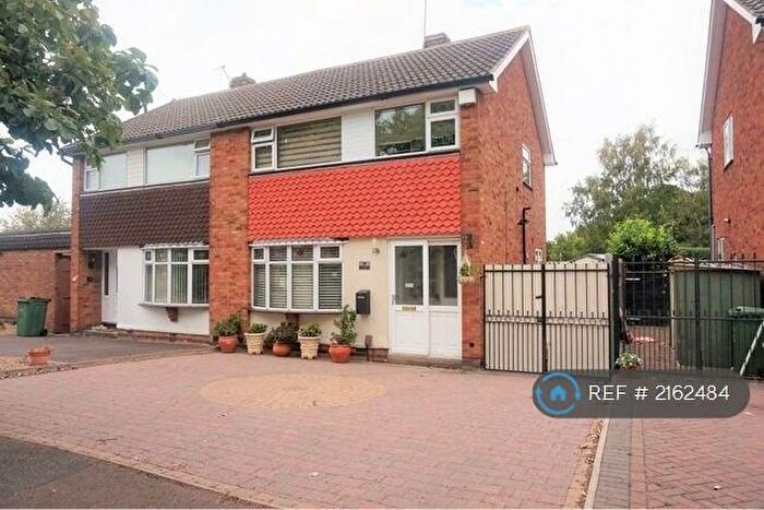 3 Bedroom Semi-Detached House To Rent In Linford Close, Leicester, LE18