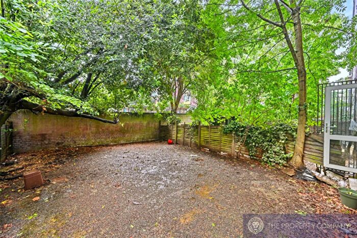 3 Bedroom Apartment To Rent In Stanhope Street, London, NW1