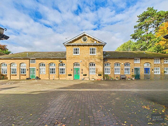 3 Bedroom Town House For Sale In Clockhouse Mews, Chorleywood, Rickmansworth, WD3