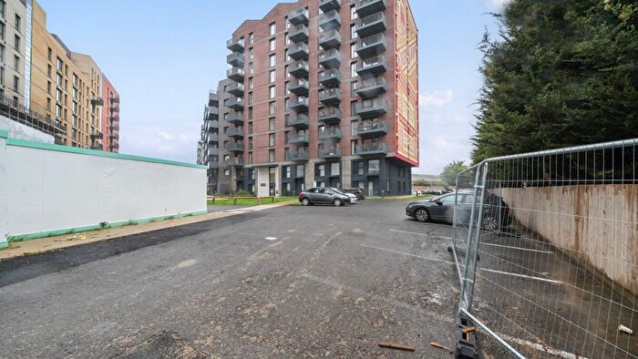 1 Bedroom Flat For Sale In Cranton Avenue, Hayes, UB3