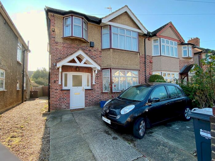 3 Bedroom Semi-Detached House To Rent In Shelley Crescent, Hounslow TW5