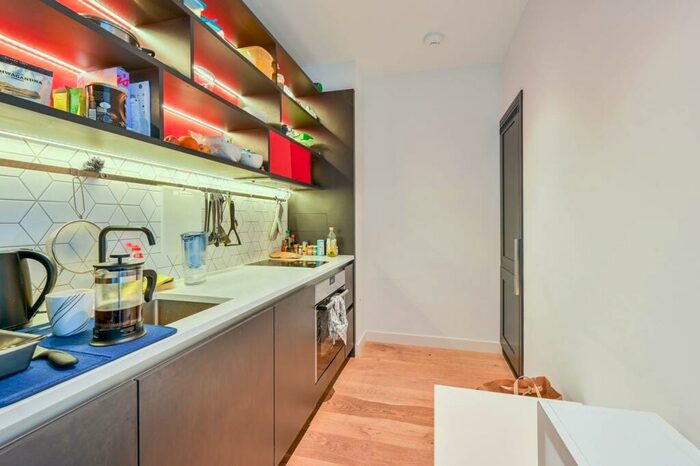 Studio To Rent In Lyell Street, Canary Wharf, E14