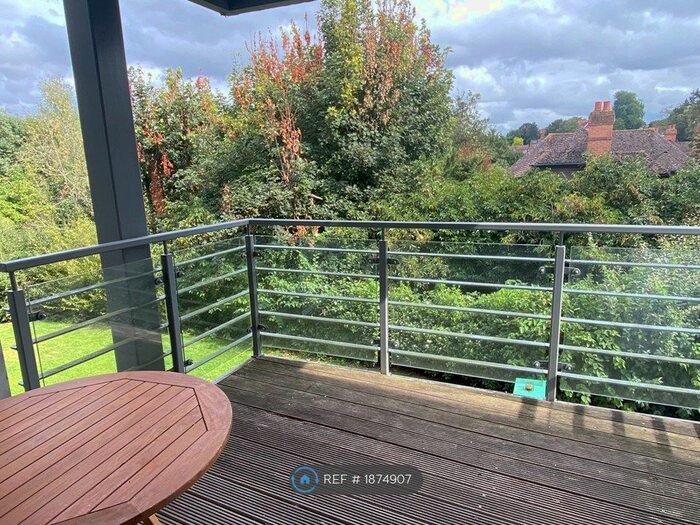 2 Bedroom Flat To Rent In Cornhill Place, Maidstone, ME15