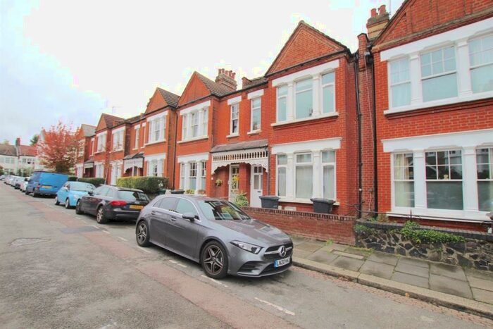 2 Bedroom Maisonette To Rent In Ingram Road, East Finchley, N2