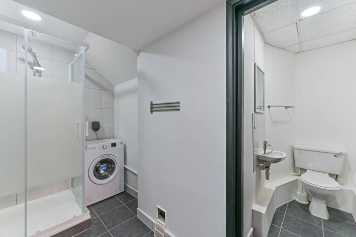 2 Bedroom Terraced House To Rent In Churchill Mews, Croydon, CR0