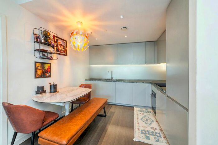 2 Bedroom Flat To Rent In Cutter Lane, Canary Wharf, SE10