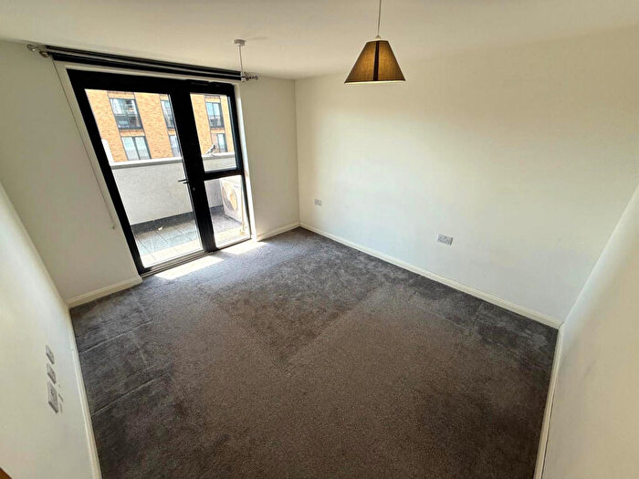 1 Bedroom Flat To Rent In Modern One Bedroom Third Floor Apartment, IG1