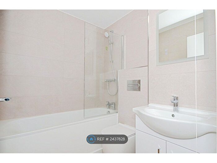 1 Bedroom Flat To Rent In West Street, Watford, WD17