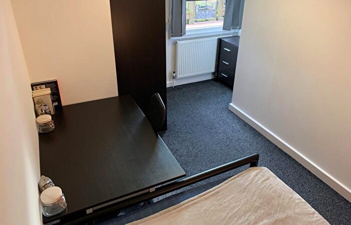 6 Bedroom Apartment To Rent In West Street, Sheffield, S1