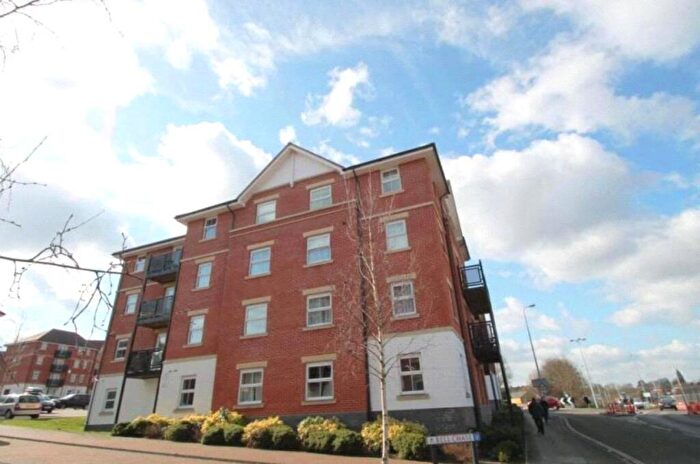 2 Bedroom Flat For Sale In Bell Chase, Aldershot, Hampshire, GU11