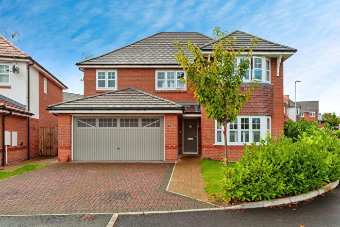 4 Bedroom Detached House For Sale In Clos Dyffryn Clwyd, Denbigh, Denbighshire, LL16