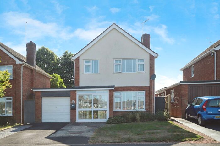 3 Bedroom Detached House For Sale In Claremont Drive, Taunton, TA1
