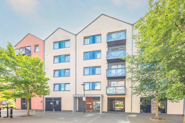 2 Bedroom Flat To Rent In Union Lane, Isleworth, TW7