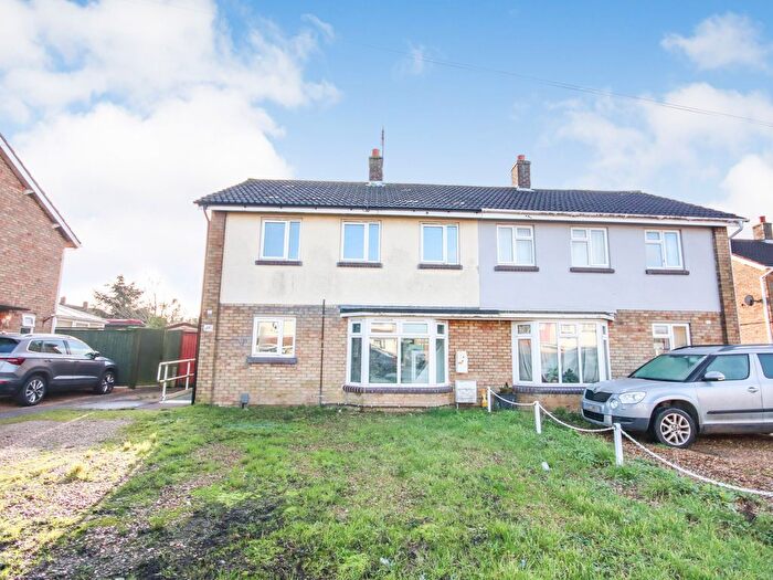 3 Bedroom Semi Detached House For Sale In Queen Street, Yaxley, Peterborough, PE7