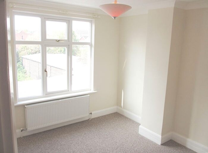 1 Bedroom Flat To Rent In Swaines Industrial Estate, Ashingdon Road, Rochford, SS4