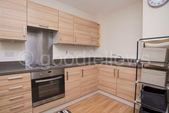 2 Bedroom Flat To Rent In Field House, SM4