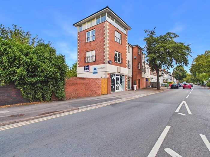 2 Bedroom Apartment To Rent In Gloucester Road, GL51