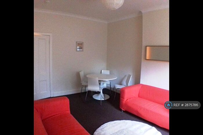 2 Bedroom Flat To Rent In Union Street, Stirling, FK8