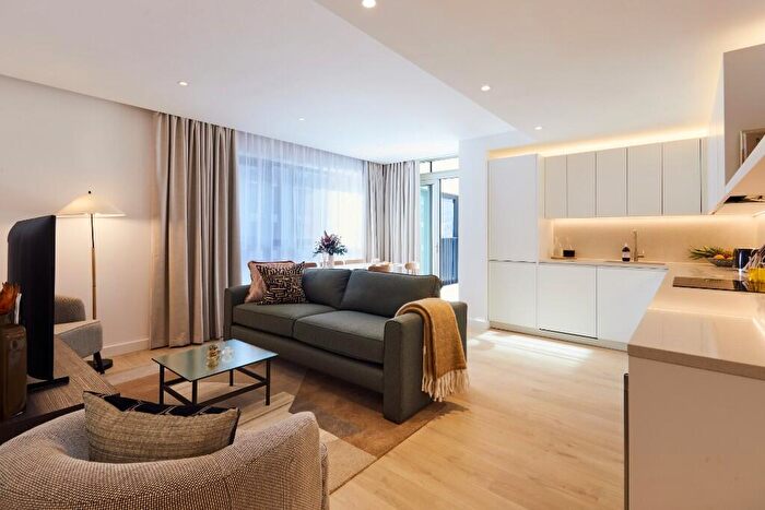 3 Bedroom Apartment To Rent In New Drum Street, Tower Hamlets, London, E1