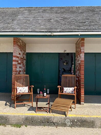 Chalet For Sale In Shore Road, Cowes, PO31