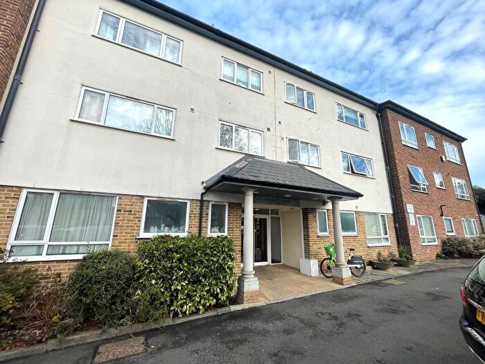 2 Bedroom Property To Rent In Graham Road, Hendon, NW4