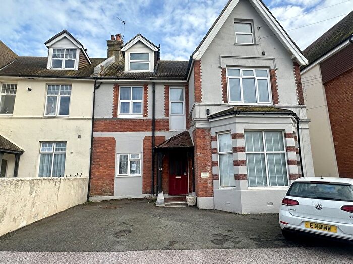 2 Bedroom Flat For Sale In Eversley Road, Bexhill-On-Sea, TN40