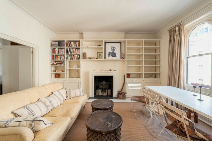 1 Bedroom Flat To Rent In Kensington Gardens Square, Bayswater, London, W2