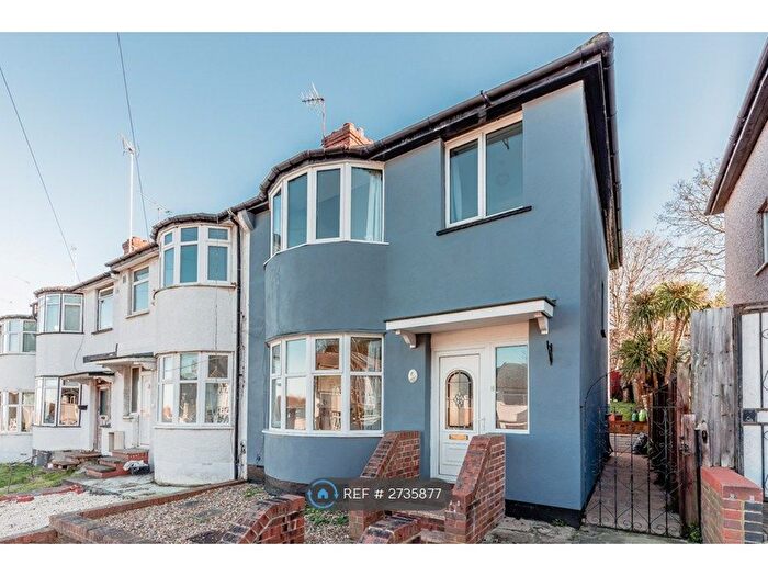 3 Bedroom End Of Terrace House To Rent In Donaldson Road, London, SE18