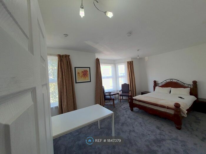 1 Bedroom Property To Rent In Wanstead Park Road, Ilford, IG1