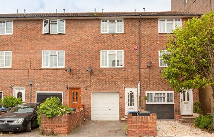 3 Bedroom Detached House To Rent In Beach Road, Westgate-On-Sea, Kent, CT8