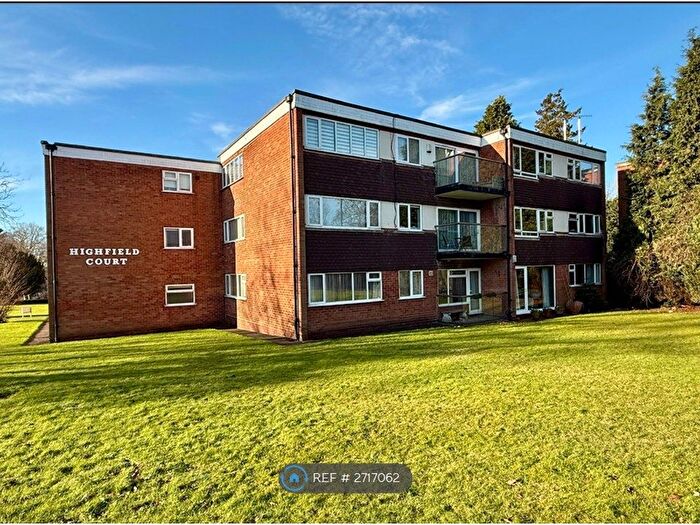 2 Bedroom Flat To Rent In Highfield Court, Sutton Coldfield, B73