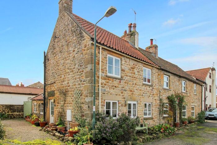 2 Bedroom End Of Terrace House For Sale In Quaker Terrace, Masham, Ripon, HG4